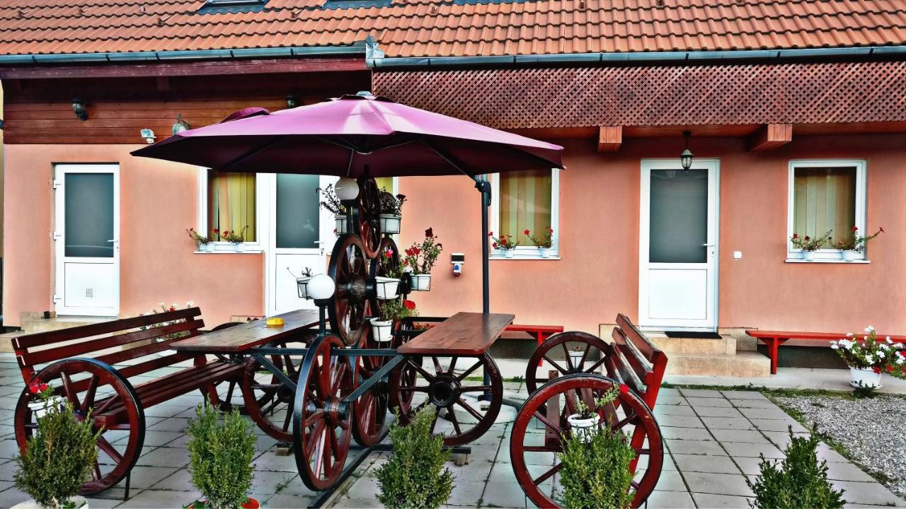Picnic Panzio Bed & Breakfast Lunca de Sus Eksteriør bilde